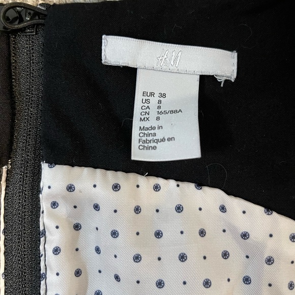 H&M Structured Dress, Size 8 - Picture 2 of 2
